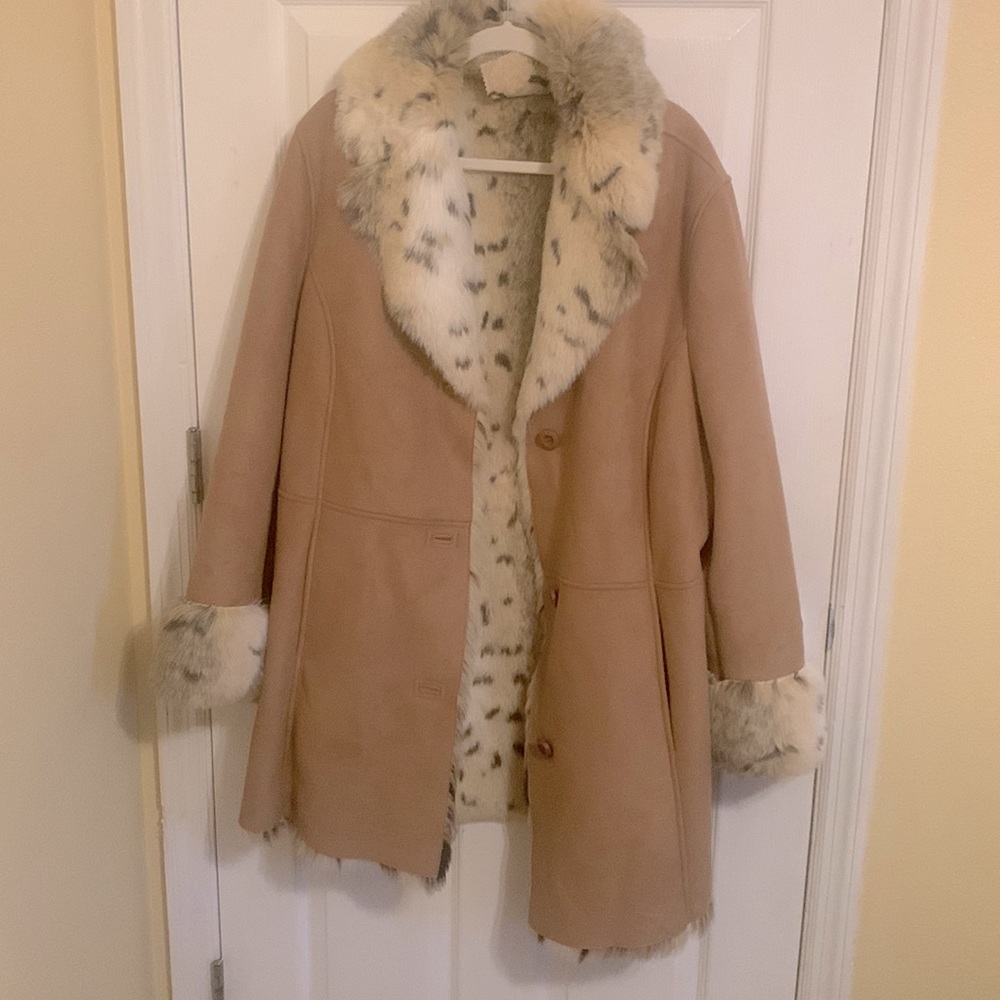 Vintage suede overcoat faux leopard print fur lining.